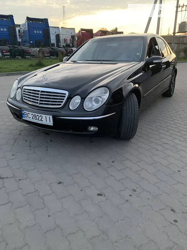 Mercedes-Benz E 320