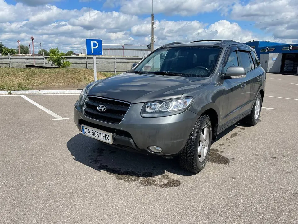 Hyundai SANTA FE