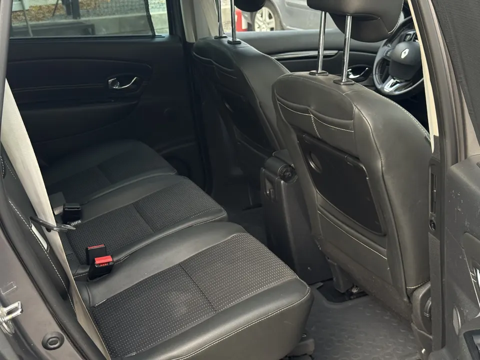 Renault Grand Scenic — фото 4