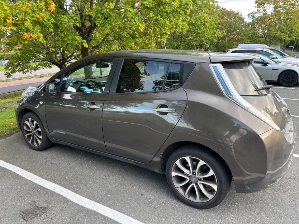 Nissan Leaf Tekna — фото 6