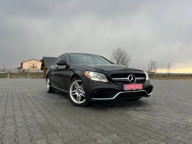 Mercedes-Benz C300