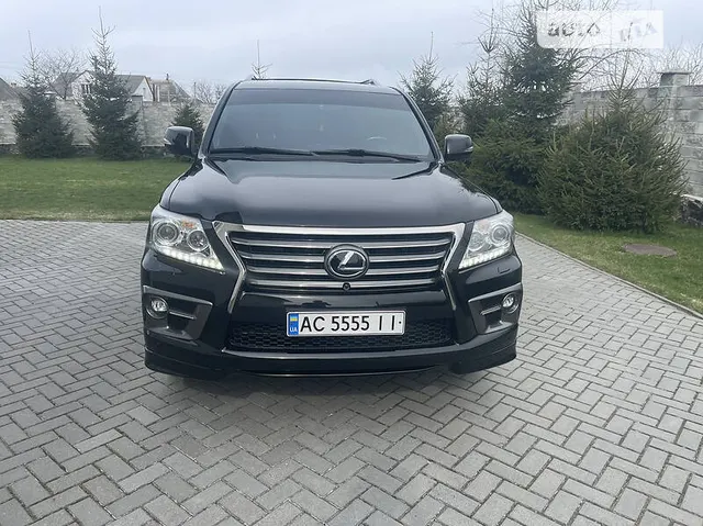 Lexus LX