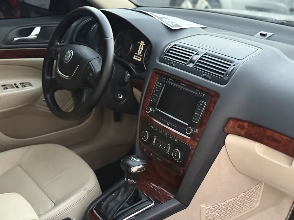 Skoda Octavia — фото 3
