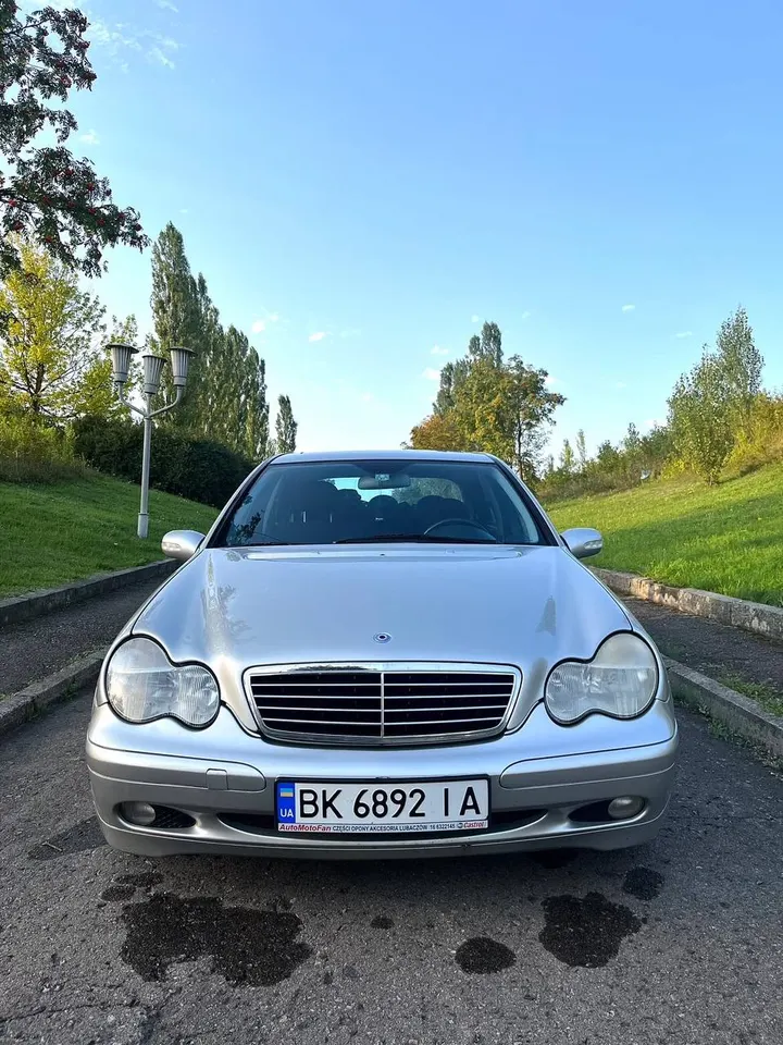 Mercedes-Benz C 180