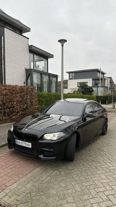 BMW F10 Рестайлинг 535і 3.0