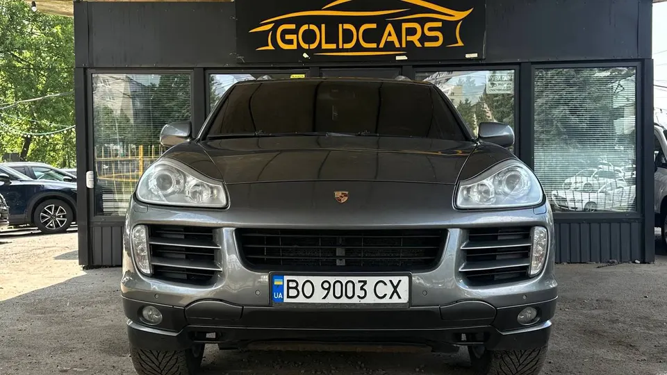 Porsche CAYENNE