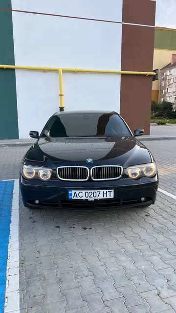 BMW 735i