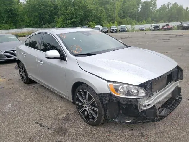 Volvo S60 PREMIER
