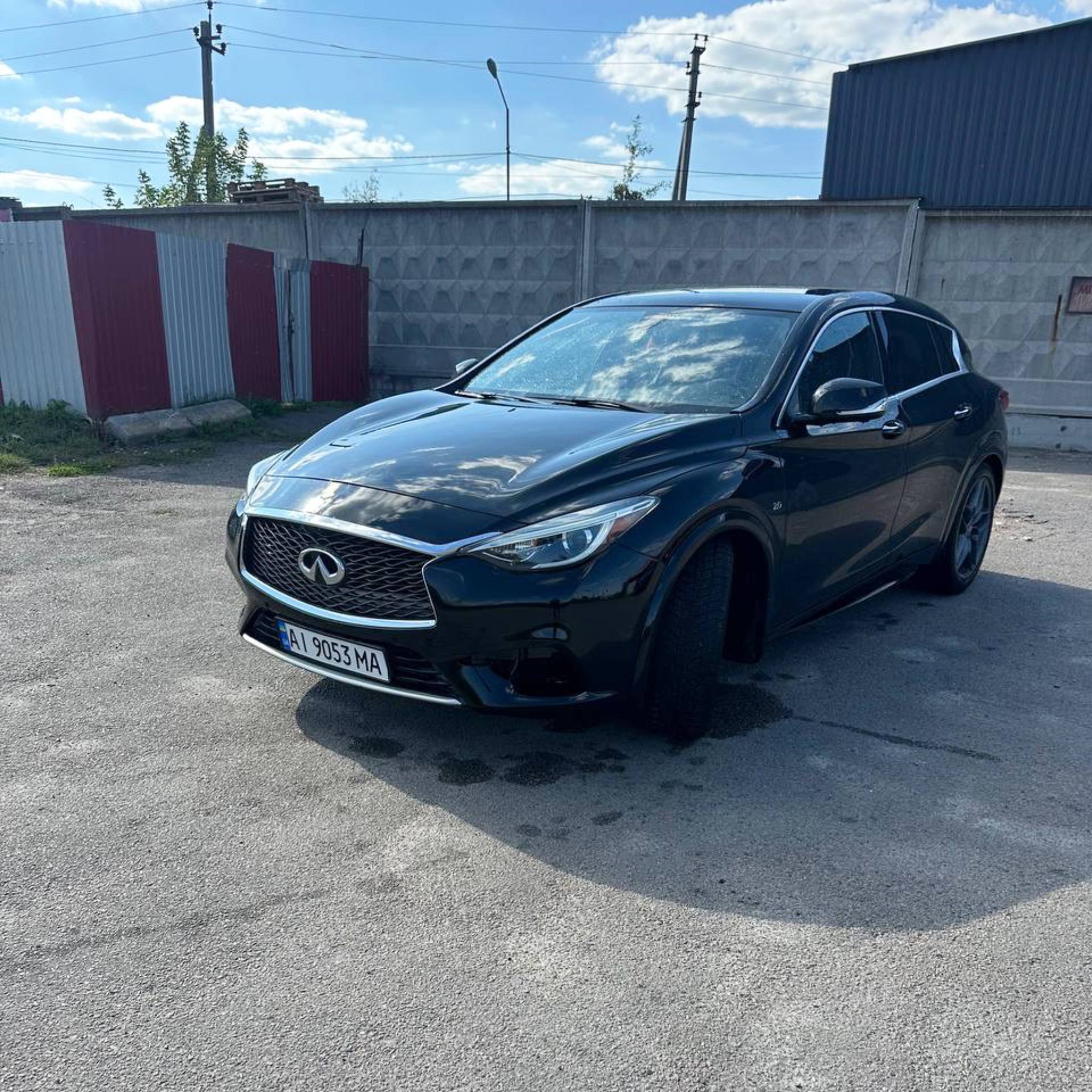 Infiniti QX30