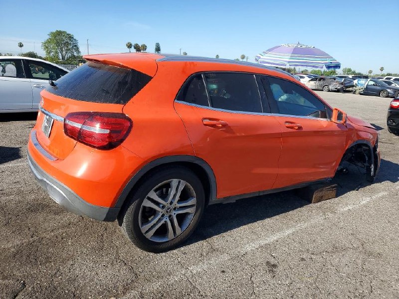 Mercedes-Benz GLA 250