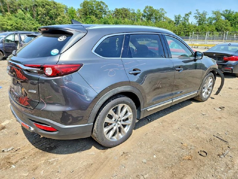 Mazda CX-9 SIGNATURE