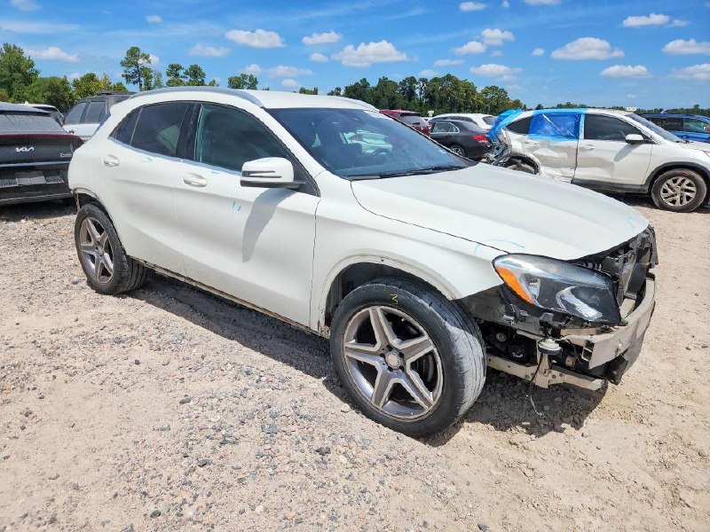 Mercedes-Benz GLA 250 4MATIC