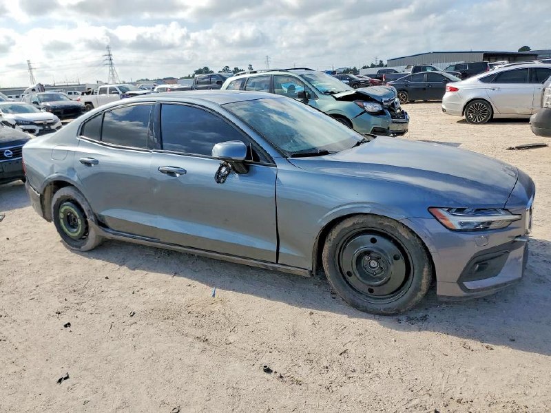 Volvo S60 T5 MOMENTUM