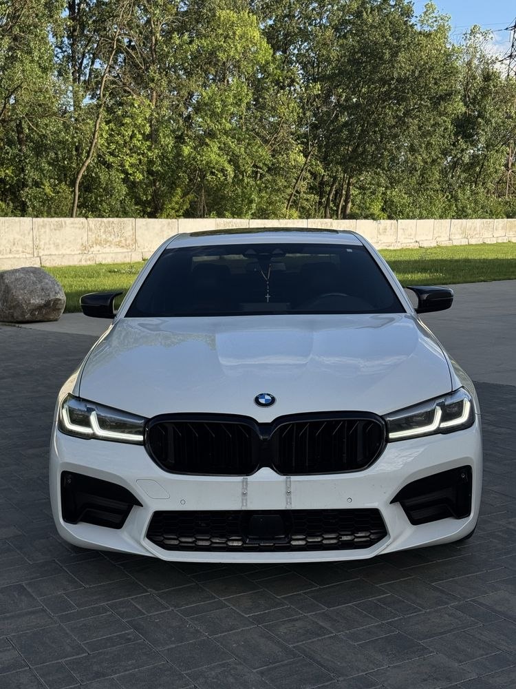 BMW G30