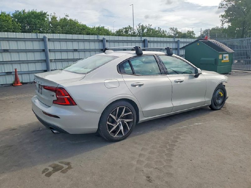 Volvo S60 T6 MOMENTUM