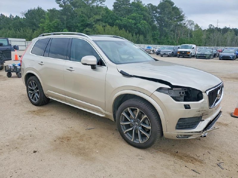 Volvo XC90 T6