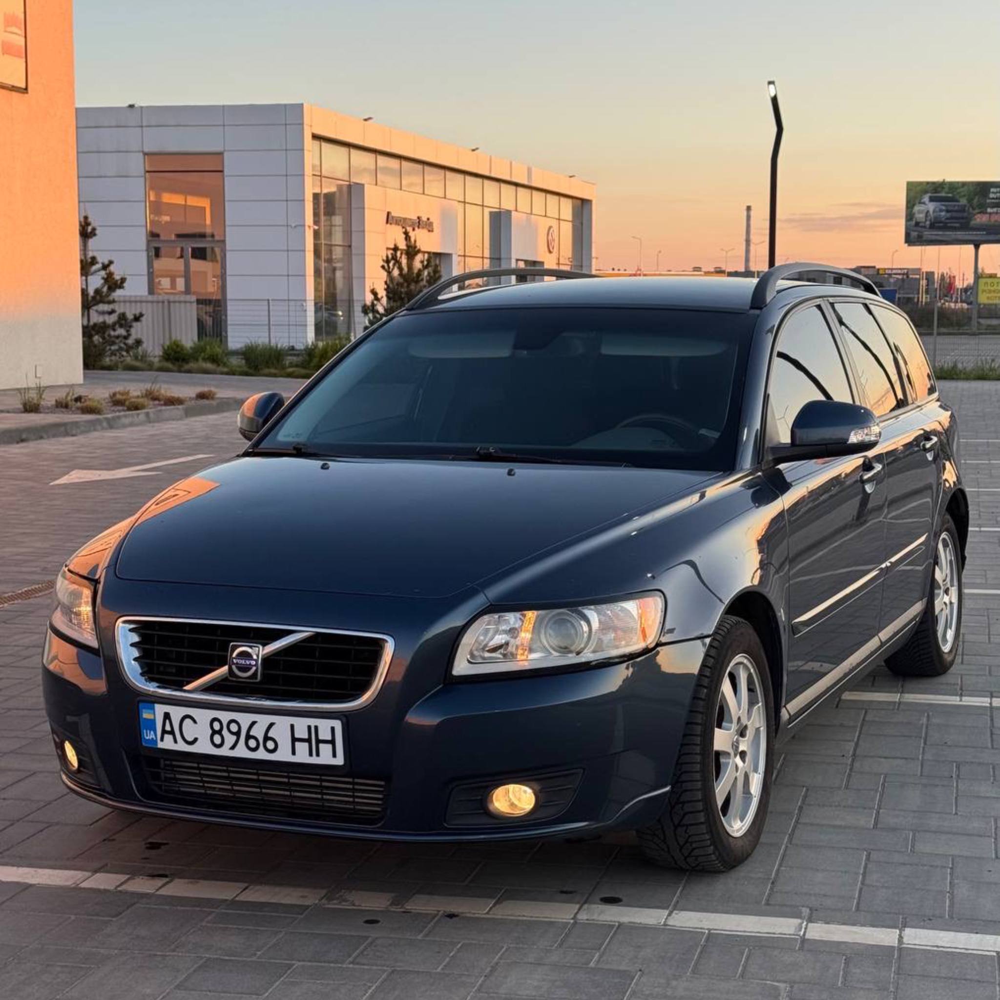 Volvo V50