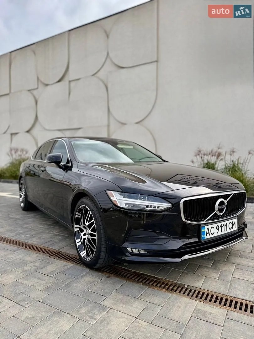 Volvo S90