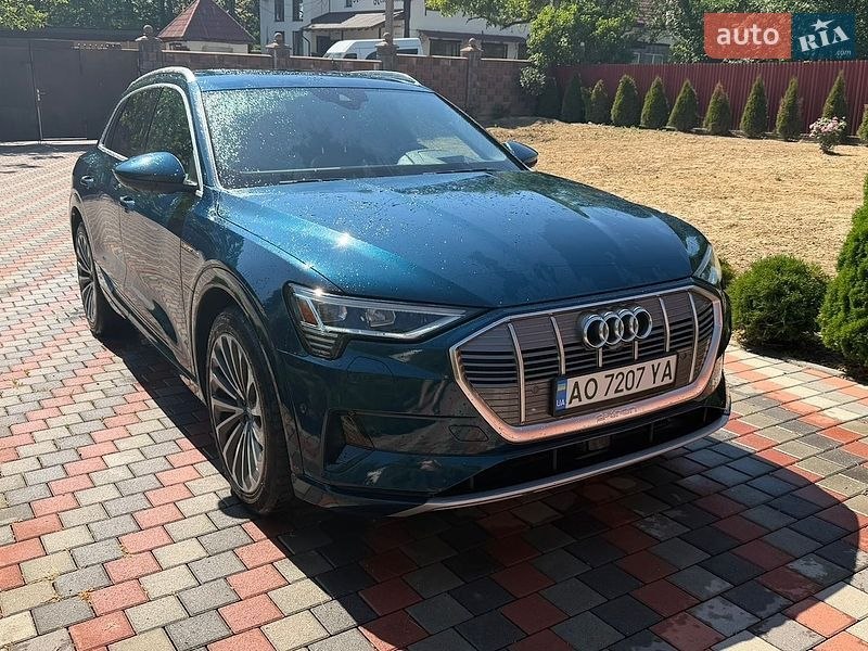 Audi e-tron