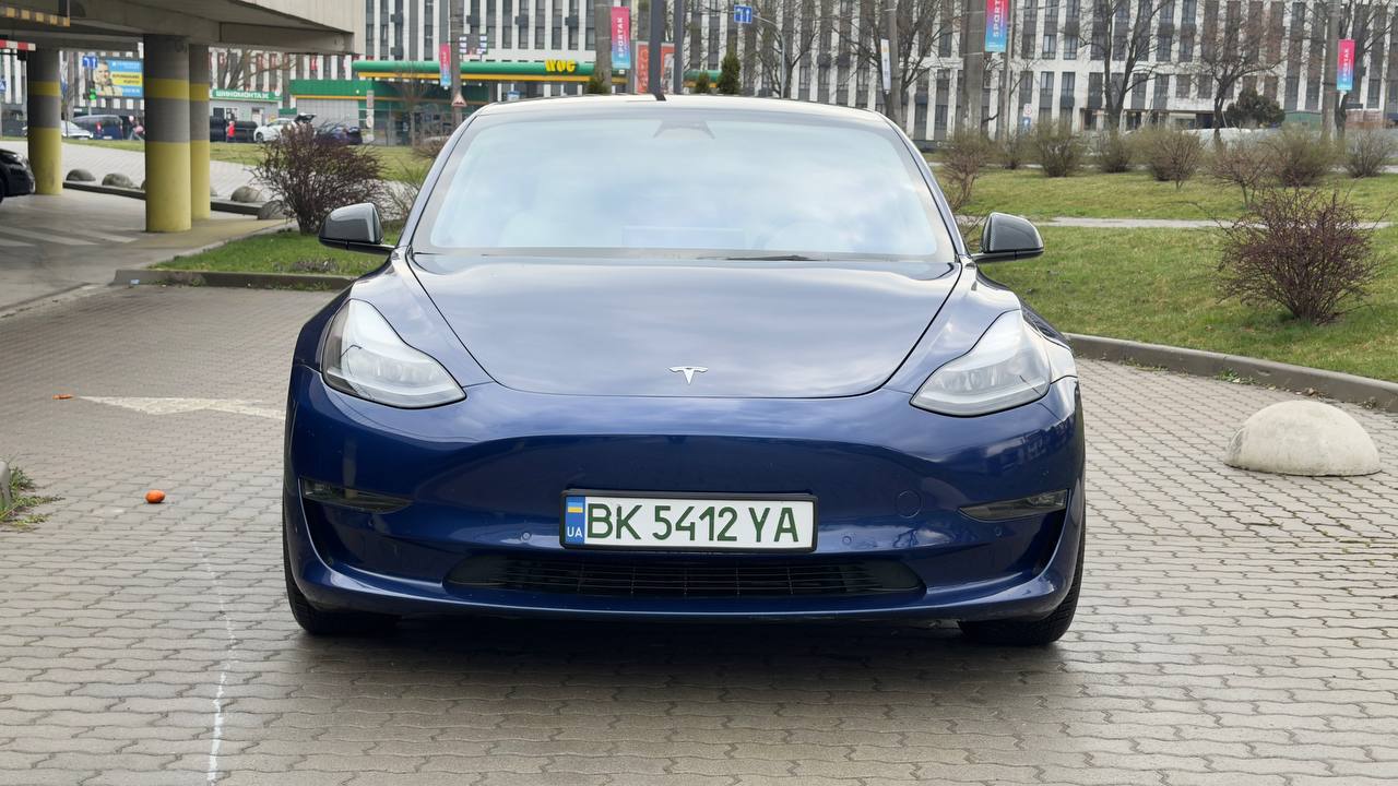 Tesla MODEL 3